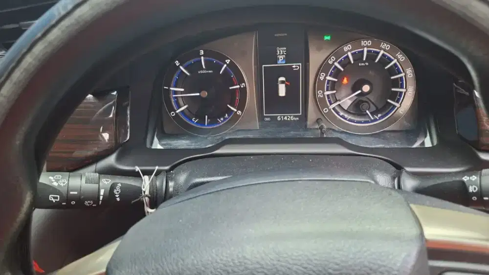 toyota innova v 2020 solar