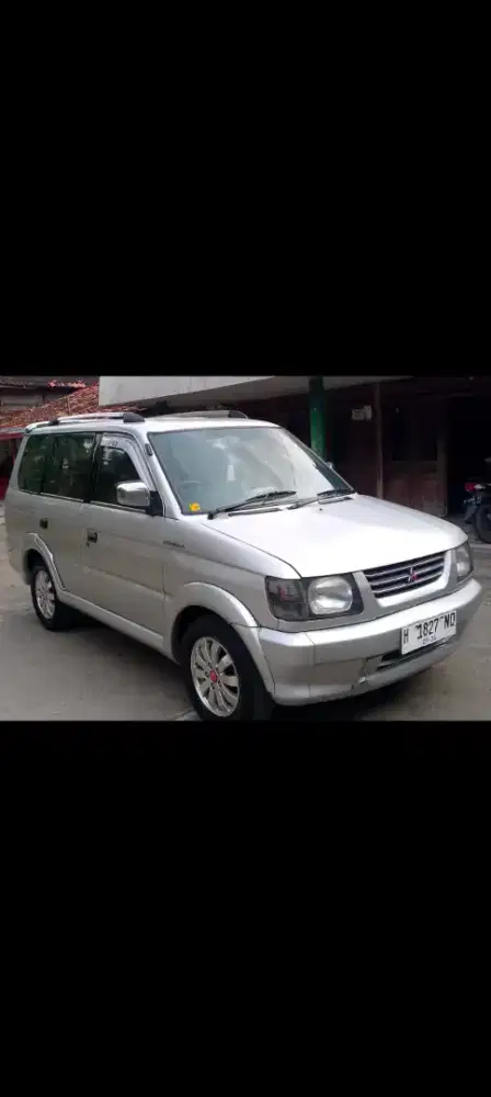 Mitsubishi kuda bensin th 2000