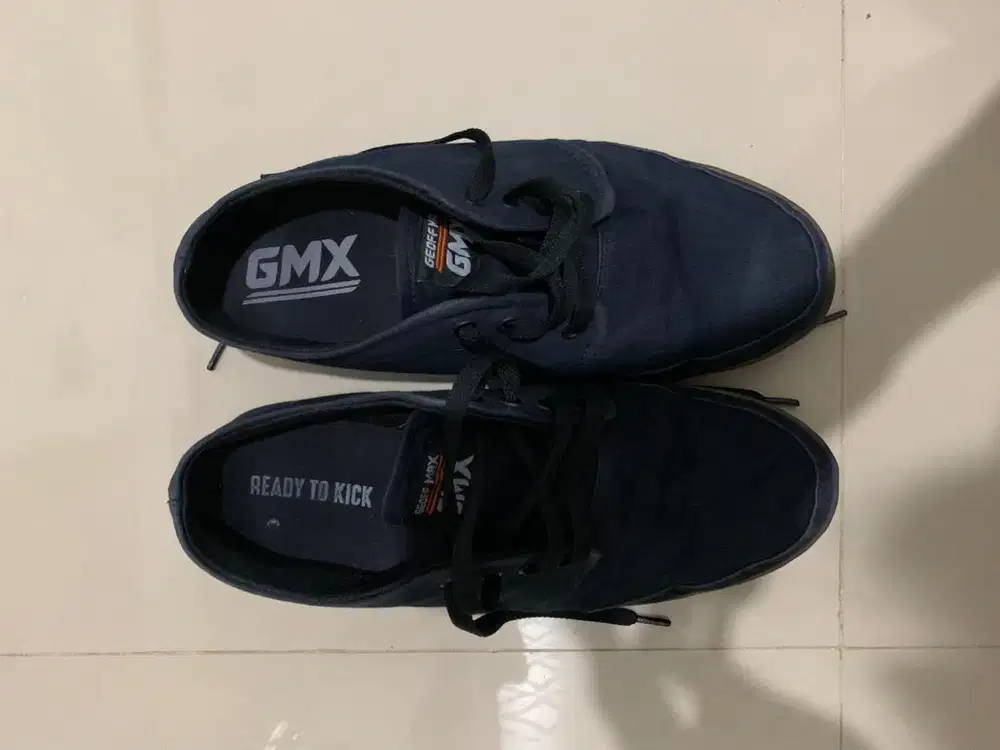 Geoff Authentic Navy Gum