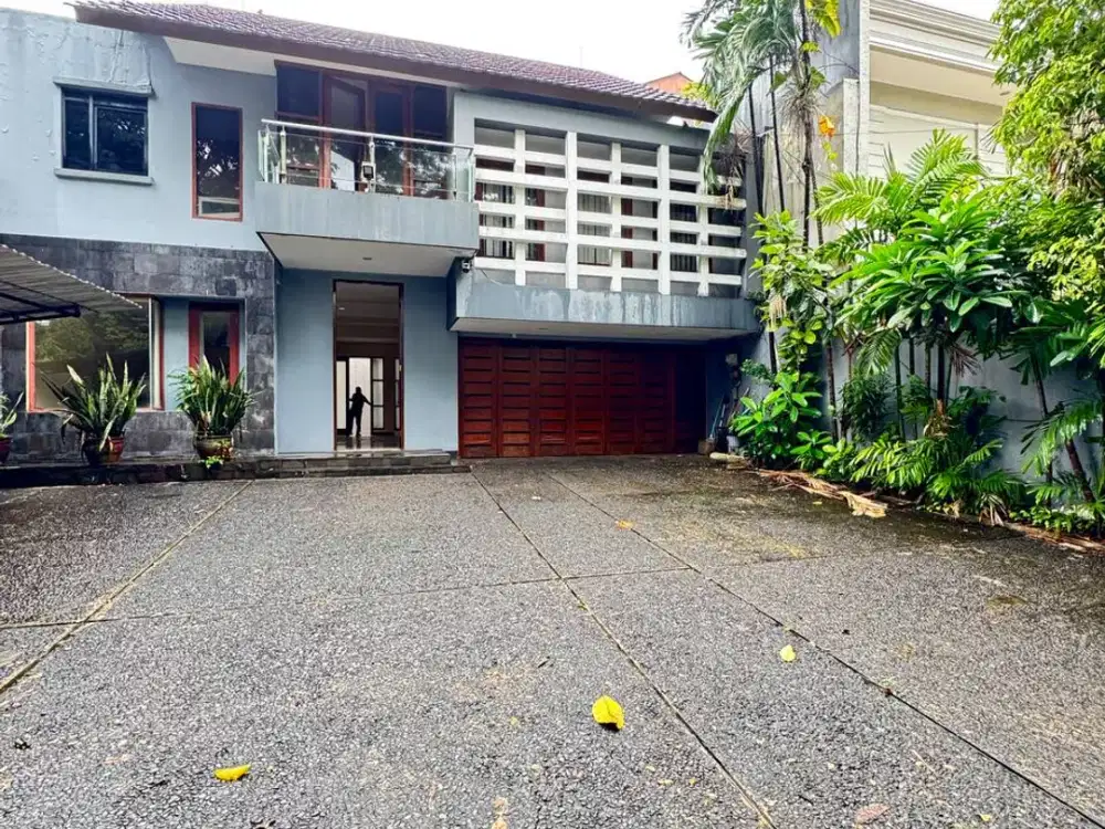Disewakan Cepat Rumah 3 Br Luas 389 M2 2 Lantai Bagus Menteng, Jakarta Pusat