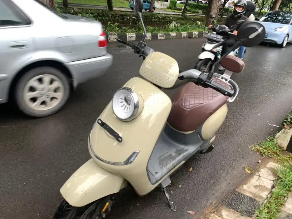 Motor listrik uwinfly