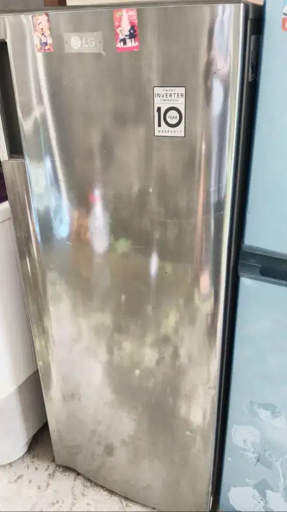 Frezer LG 6 rak Cepat beku.