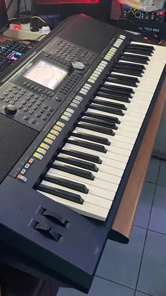 Keyboard Yamaha PSR S-950