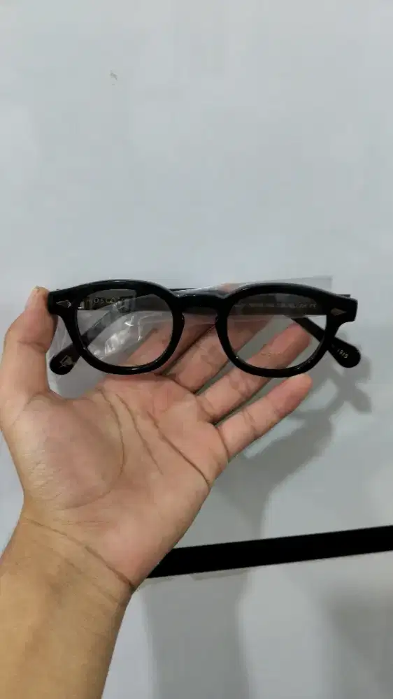 Kacamata moscot skena anti-mainstream, cocok buat semua gaya