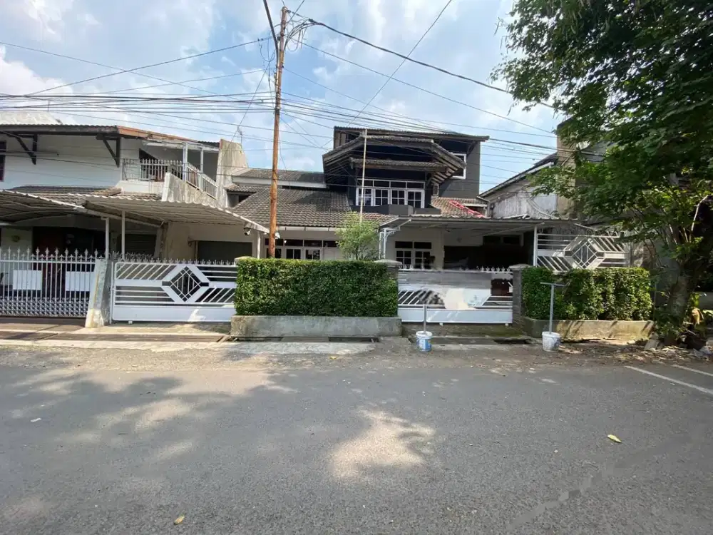 DIJUAL RUMAH LOKASI STRATEGIS SIAP HUNI DI CIJAGRA BUAHBATU BANDUNG