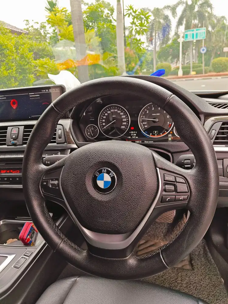 BMW 320i 2013 Bensin