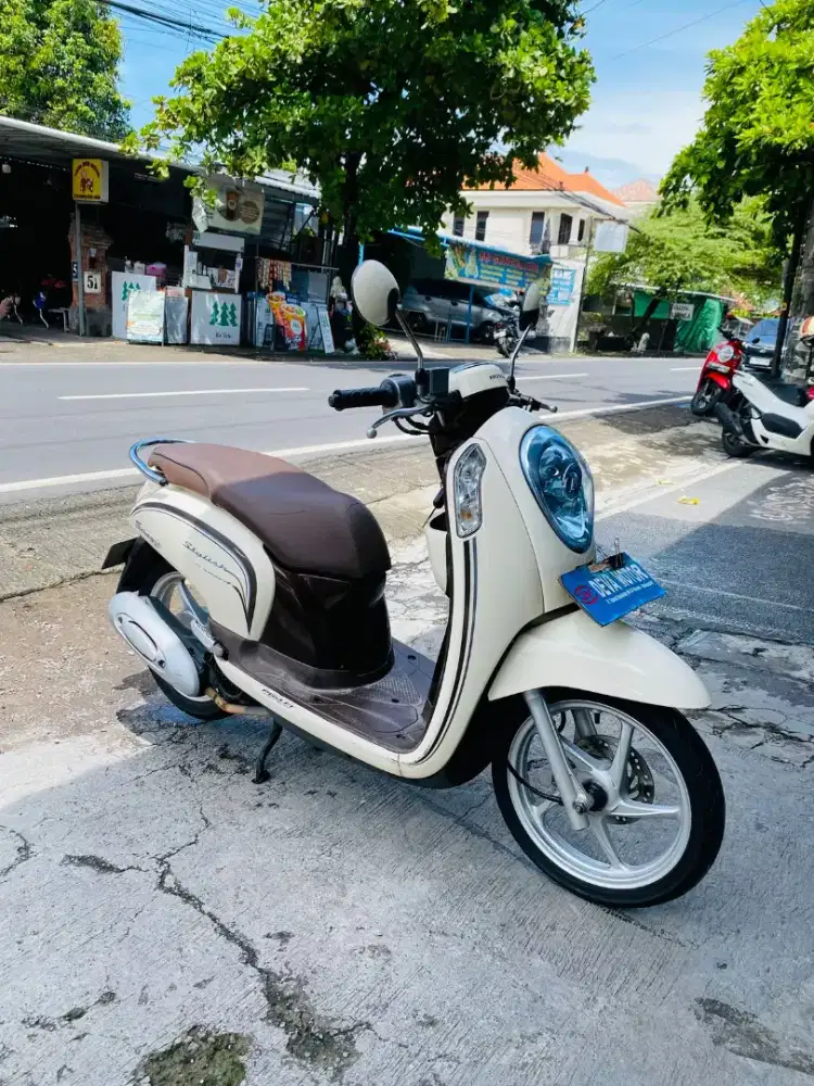 Scoopy 2017 cream Deva motor