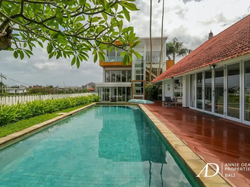 FREEHOLD MODERN BALINESE DESIGN VILLA AND APARTMENT