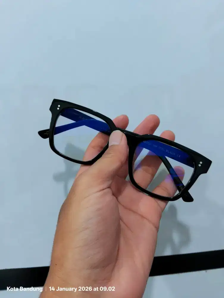 Kacamata MOSCOT One-Drive, skena & nyaman berkendara Siang Malam