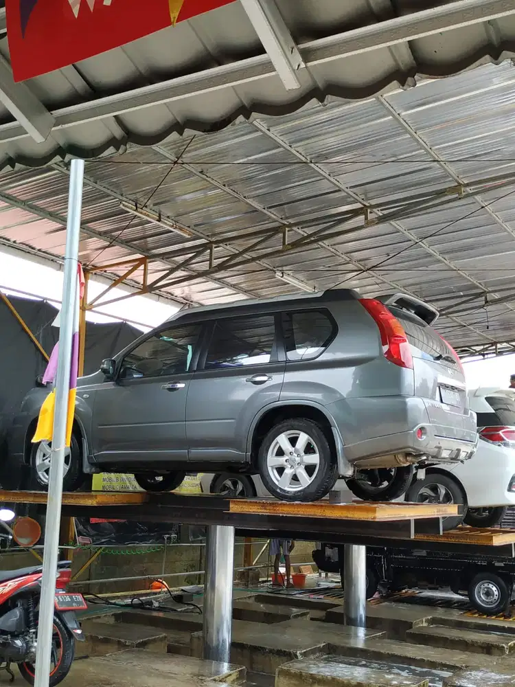 Nissan X-Trail 2011 Bensin