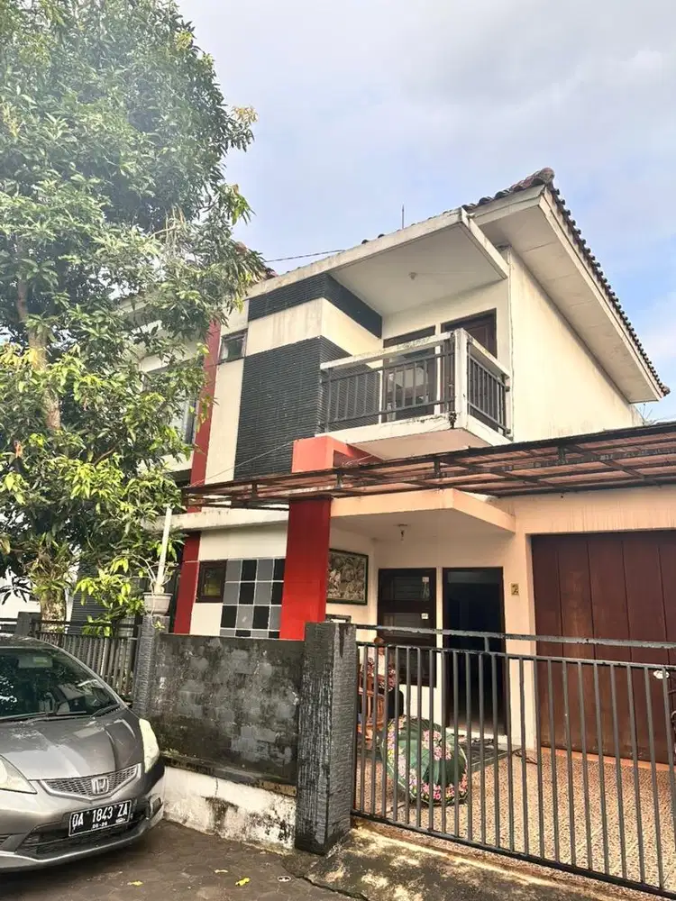 Di Jual Rumah 2 Lantai