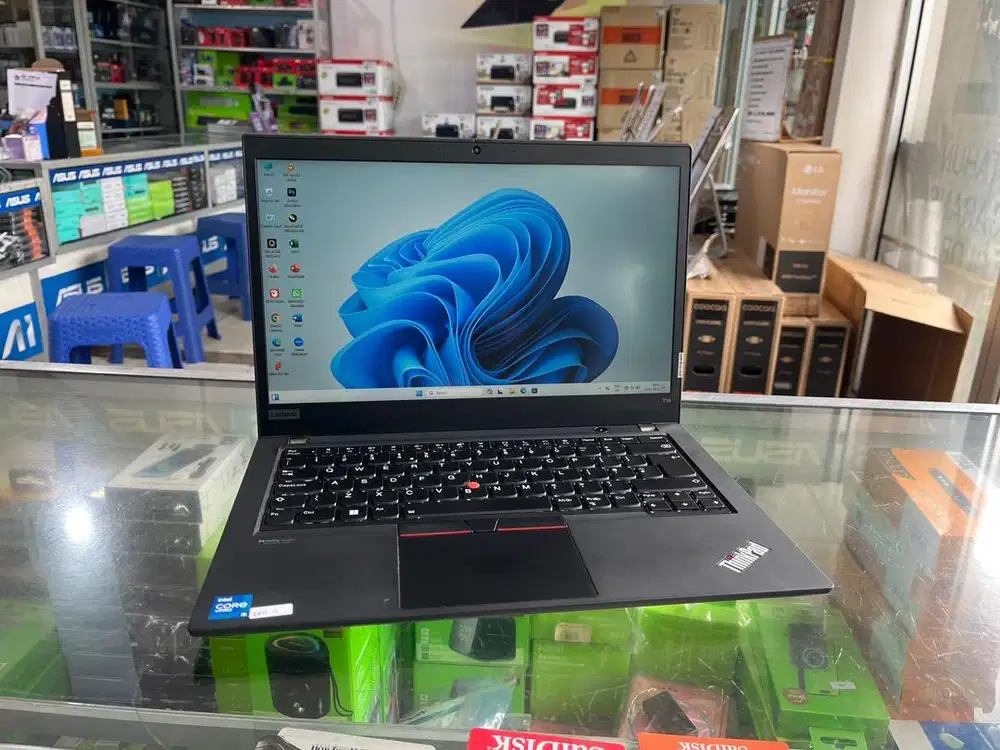 Laptop Lenovo Thinkpad i5 gen11 Ram 16gb Ssd 256gb garansi 6Bln