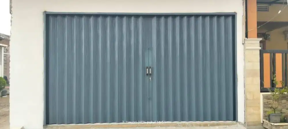 Layanan pasang gerbang toko folding gate / rolling door / henderson