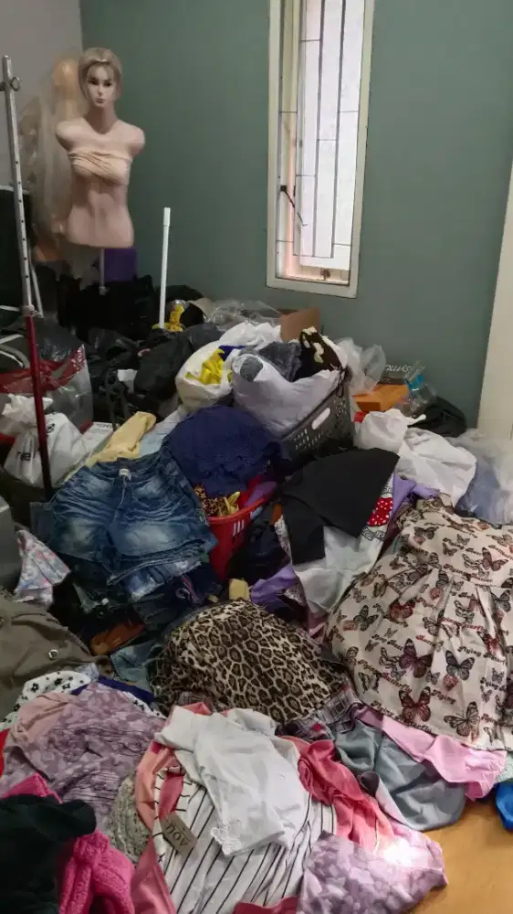 Jual baju baru dan bekas