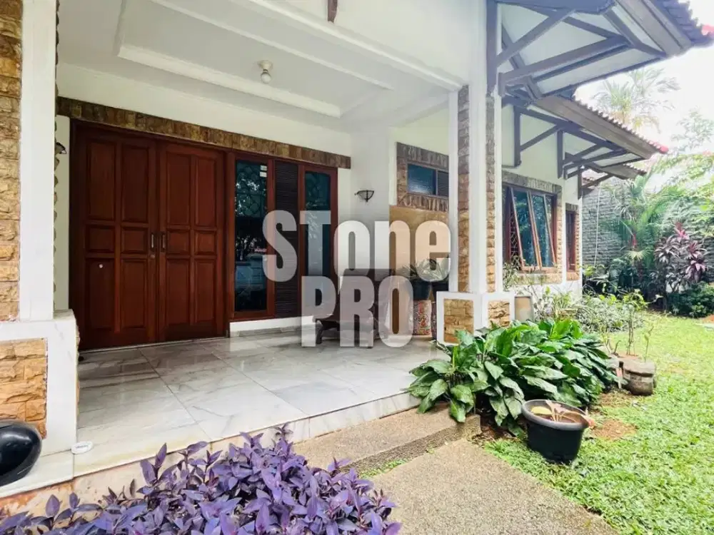 Rumah Modern Tropical Di Perumahan Mewah Cibubur Jakarta