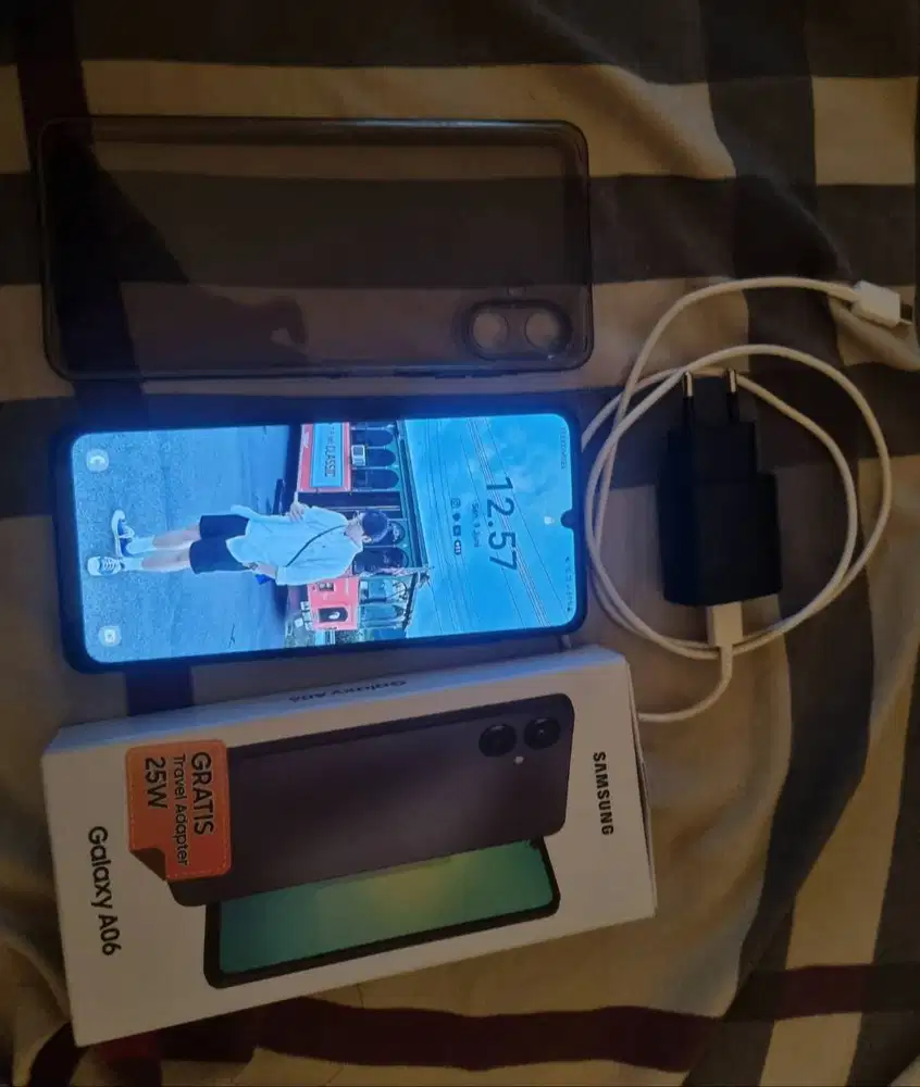 Samsung A06 4/64gb Grey