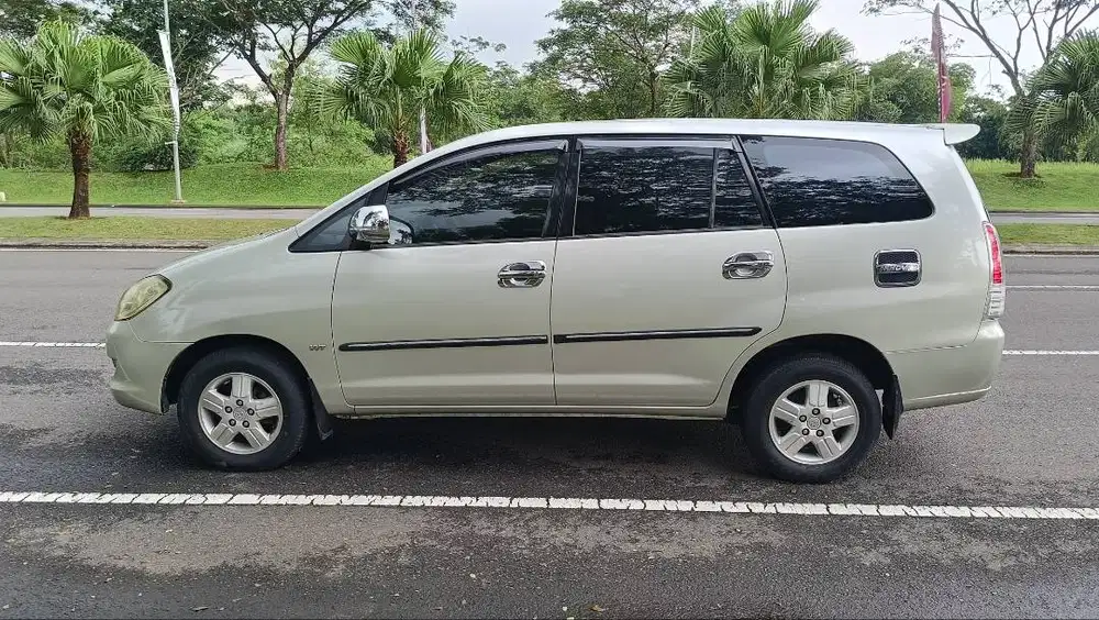 Kijang Inova matik tipe G euro joz
