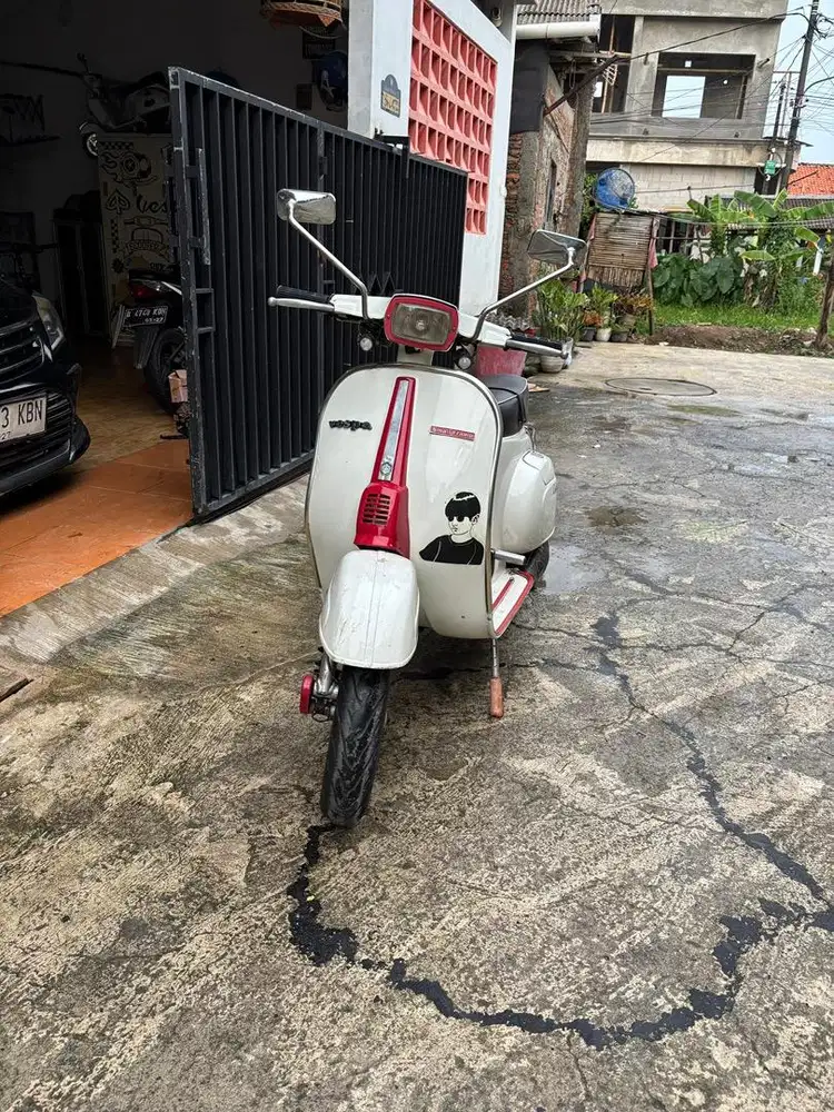 Vespa PTS 100 tahun 1983