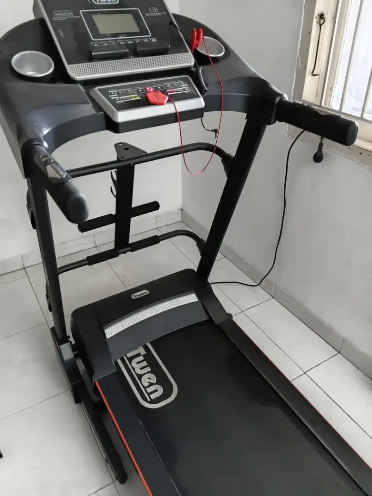 Alat Olah Raga (treat mill)