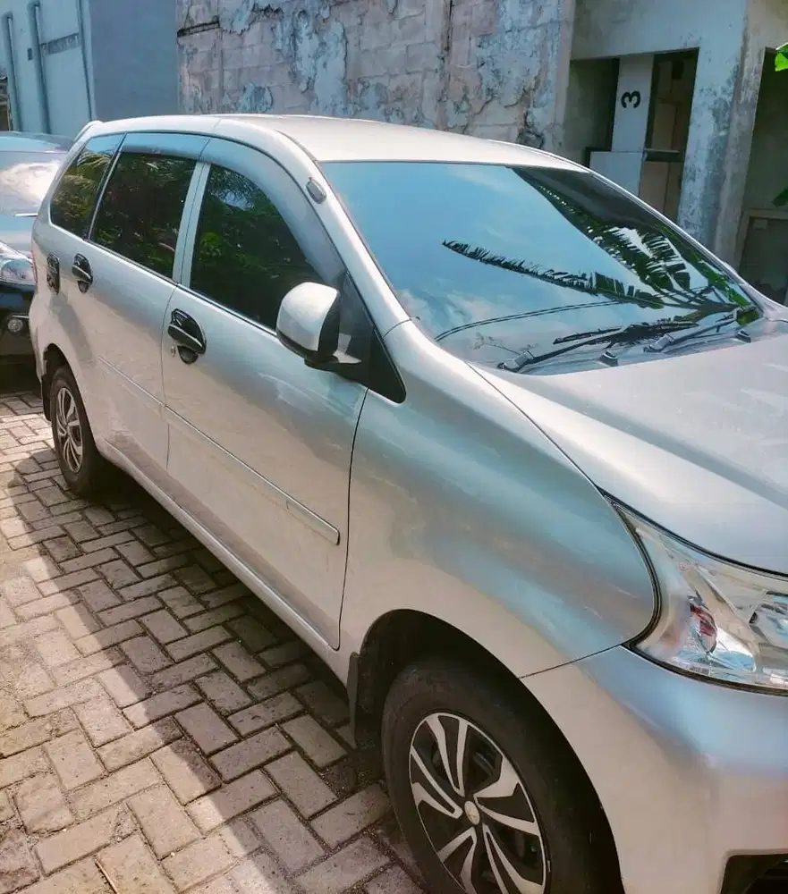 Daihatsu Grand Xenia X 2016 Silver Mulus 123 JT NEGO