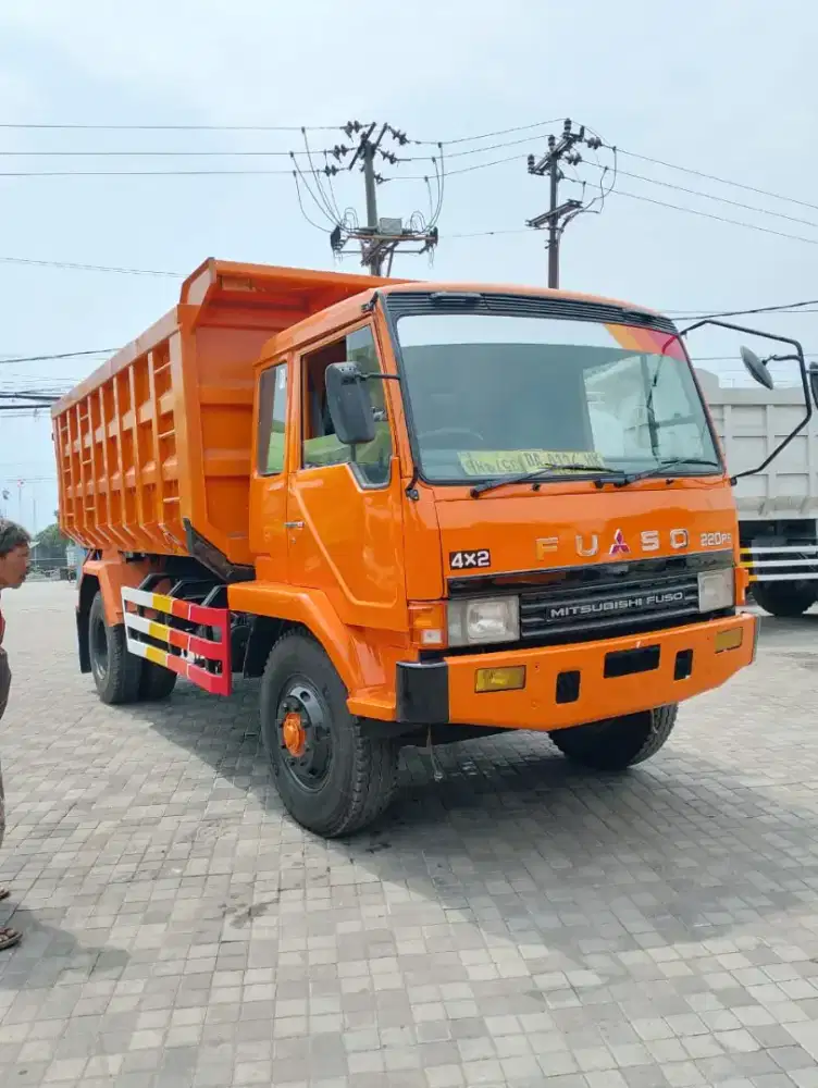 Dump Truk Engkel FM 517 H, Thn 2016, indeks 16 kubik.