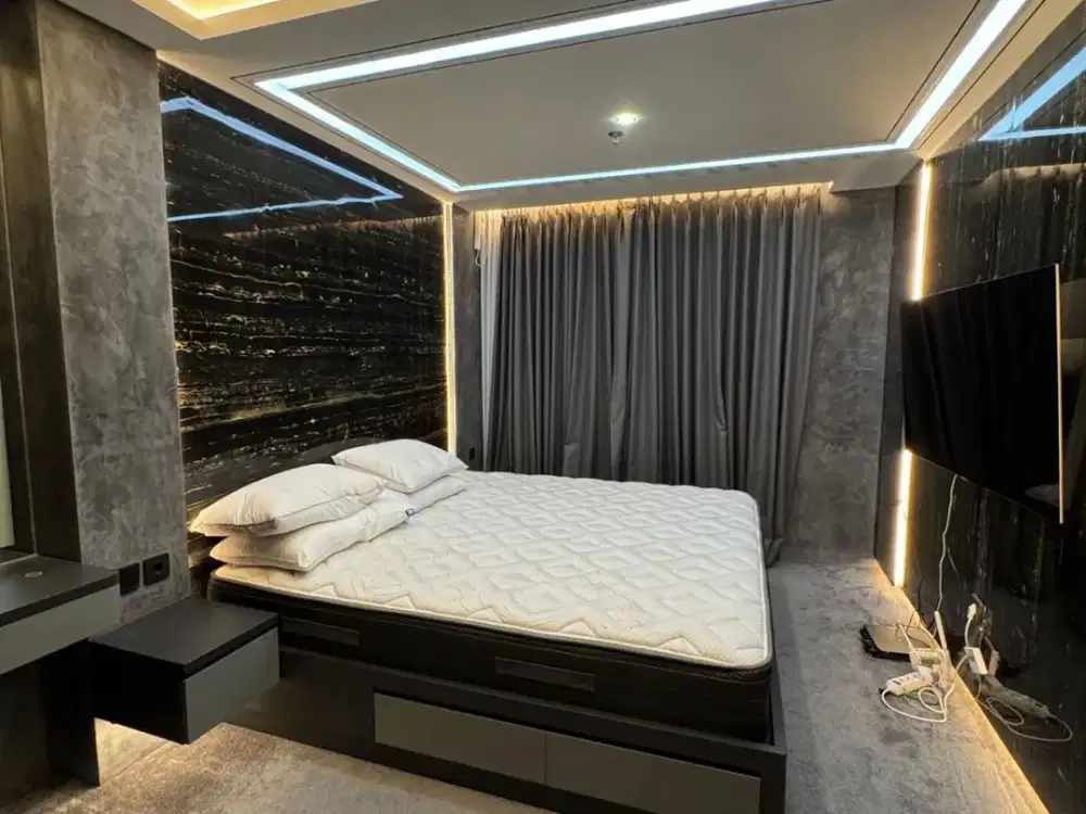 DIJUAL / DISEWAKAN APARTEMEN STUDIO FULL FURNISHED DAN FULL MARMER DI COLLINS BOULEVARD ALAM SUTERA