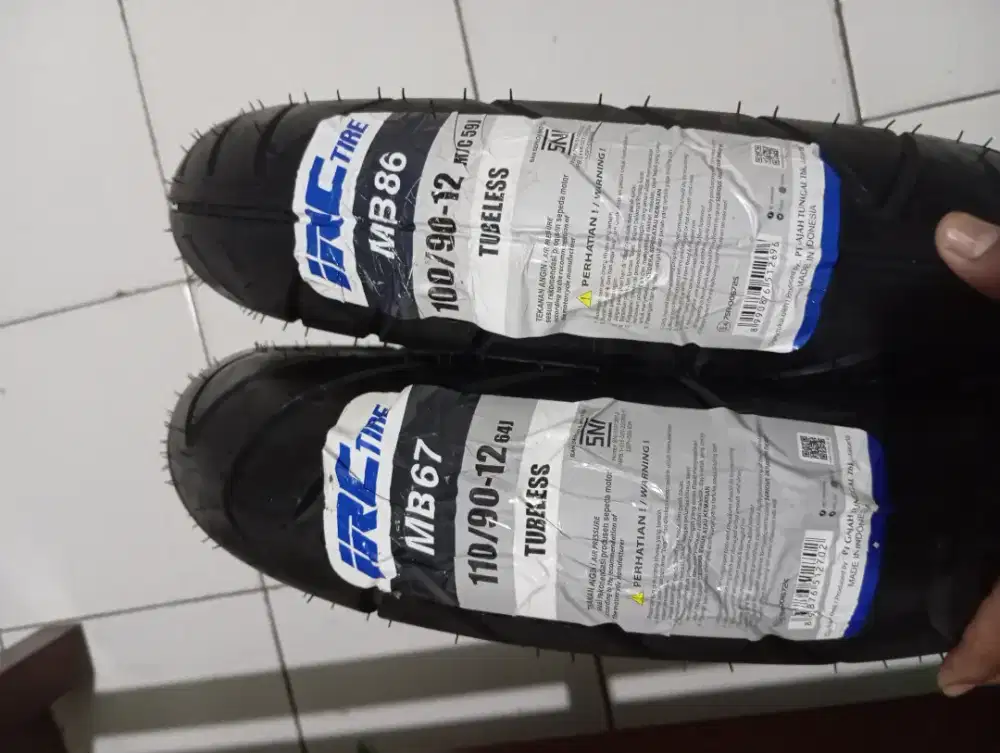 Ban BARU untuk scoopy merk IRC mb86 & mb67 
110/90-12 
100/90-12