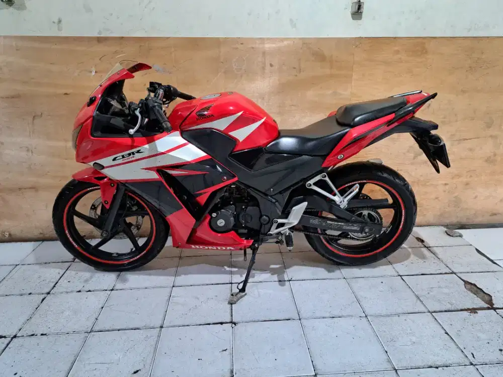 Honda cbr 150 2015