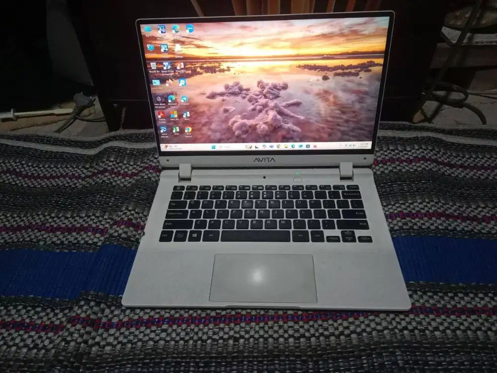 Laptop Slim Cantik AVITA 14 Putih - Intel N4020 (Gen Baru) RAM 4GB SSD
