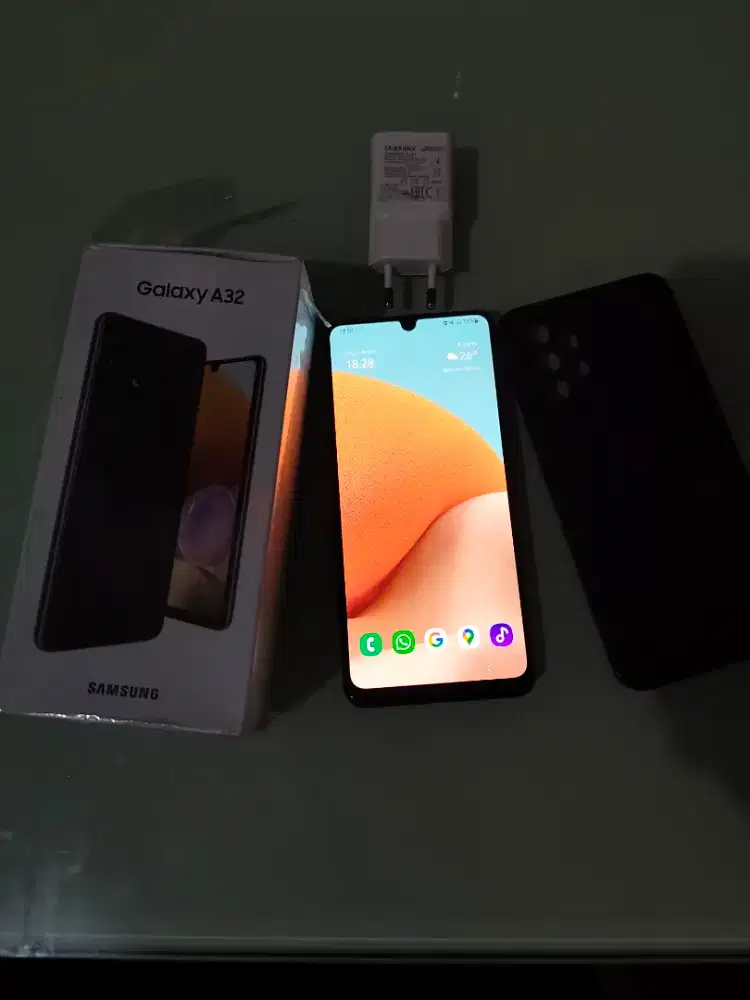 samsung a32 4G 8/128 GB