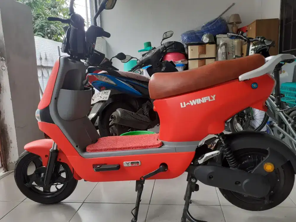 Sepeda Listrik U Winfly D8-S (aki udah gak bisa di cas)