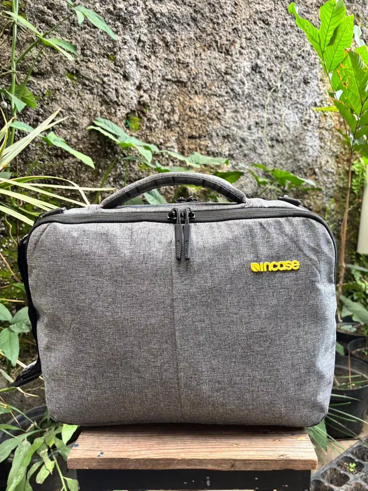 Incase Reform Brief Case with Tensaerlite | BriefCase Incase