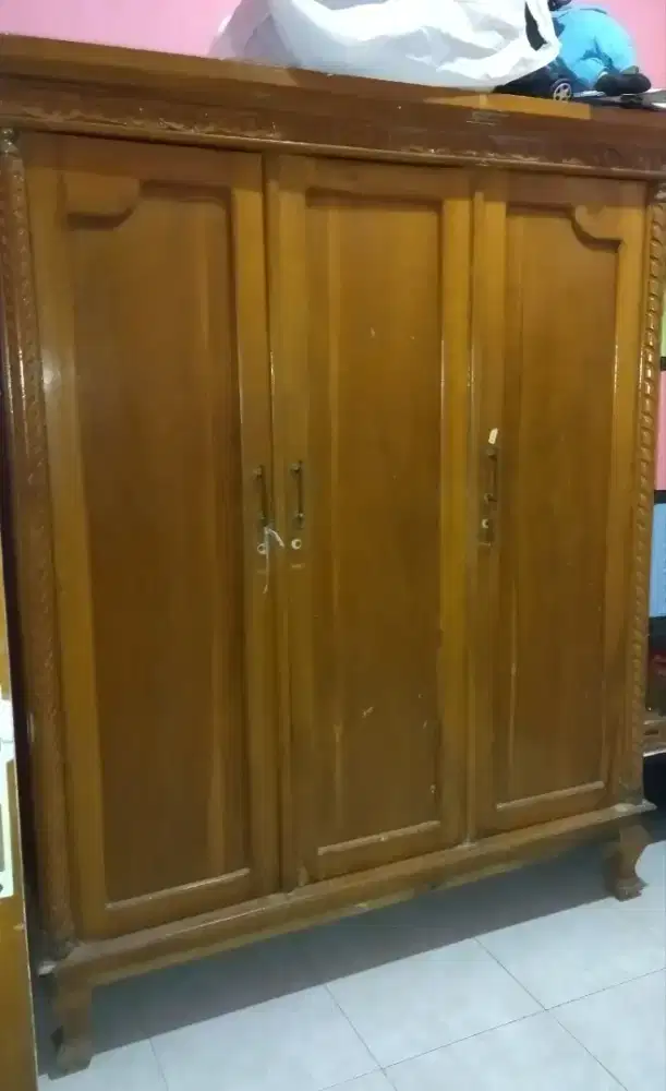 JUAL LEMARI KAYU JATI