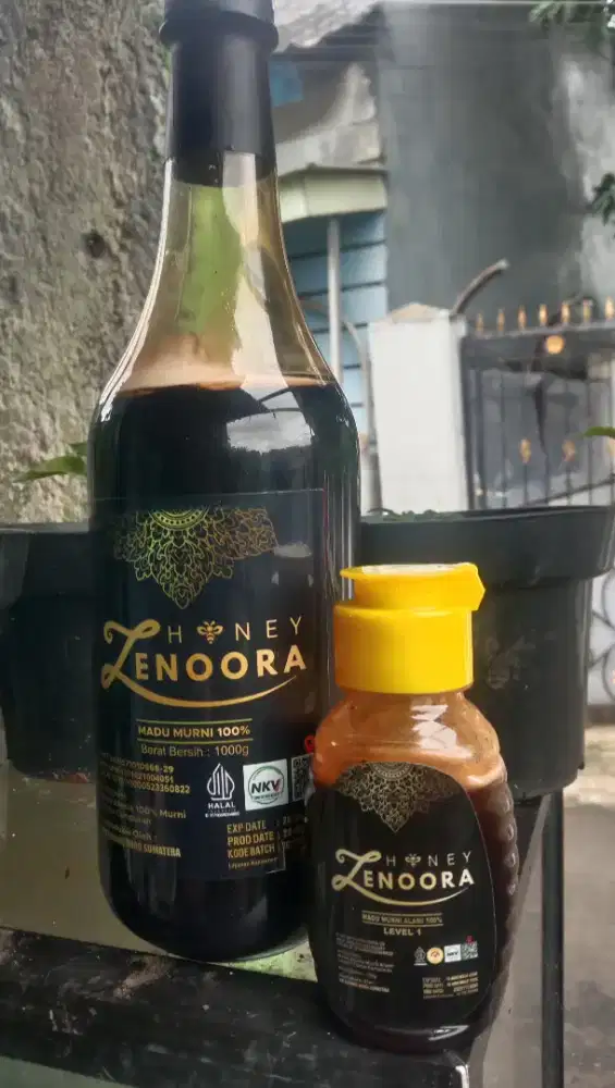 Madu Hitam Zeenoora 100% Madu asli 1kg