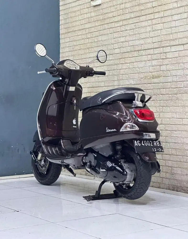 Vespa LX 150 3V Injection Rare Colour Like New