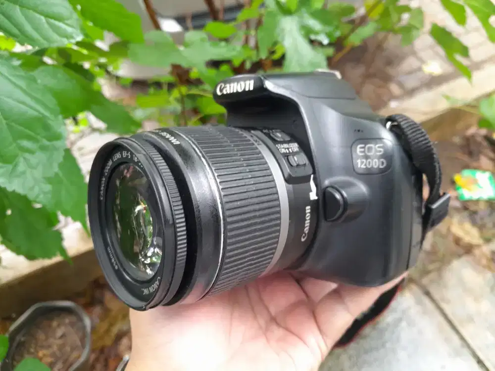 Kamera dslr Canon 1200D