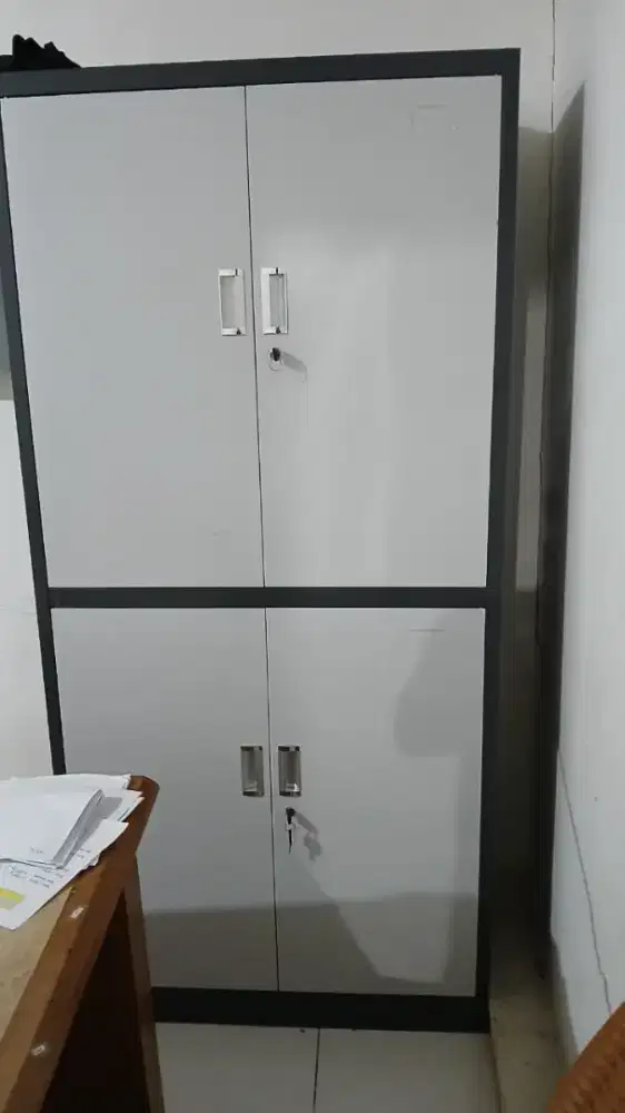 LEMARI BESI KANTOR 2 SUSUN