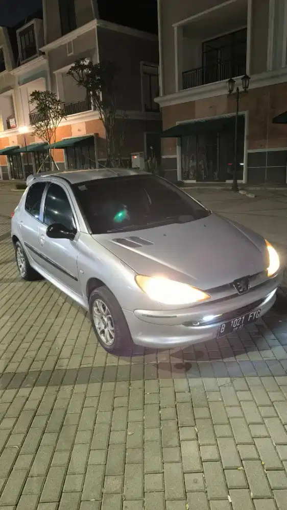 Peugeot 206 MT CBU Tahun 2001