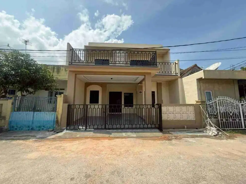 DIJUAL !!

Rumah 2 lantai cantik new renovasi Plamo Garden Batam Center