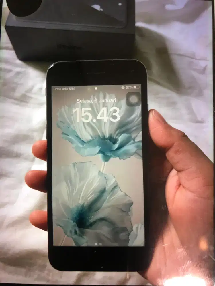 Preloved iphone 8 64gb