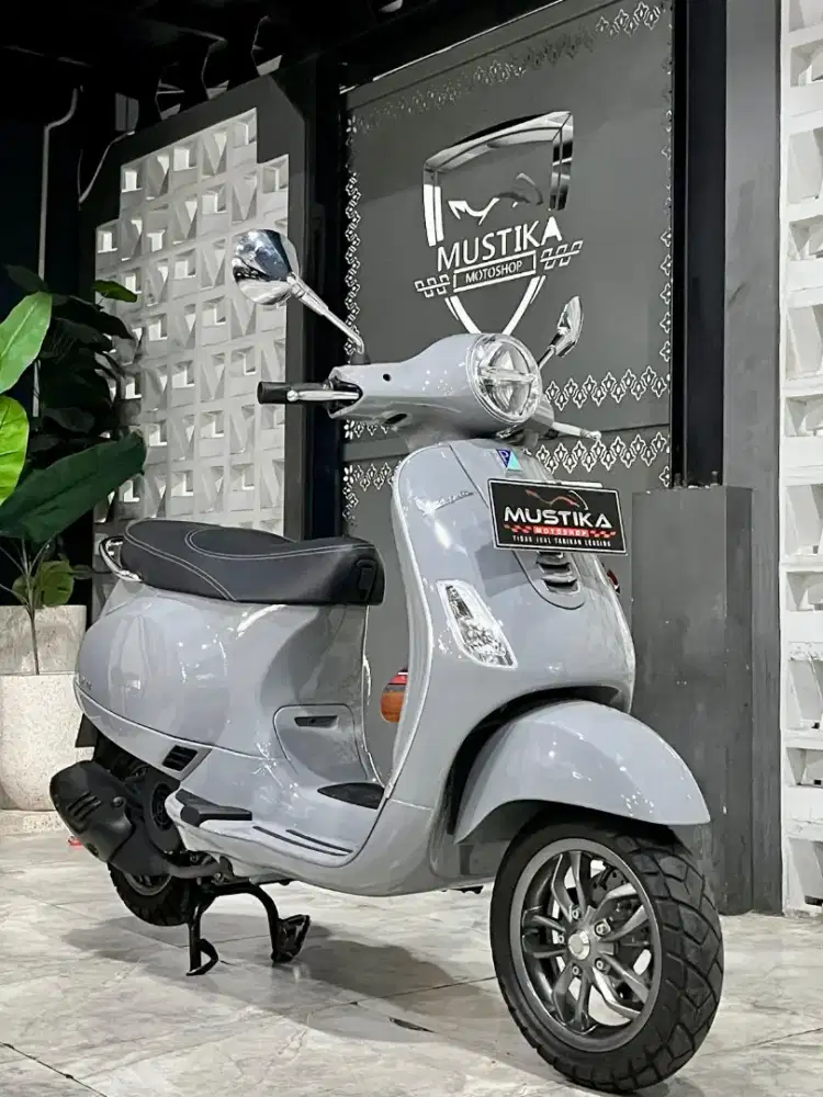 VESPA LX 125 2023 PMK 2024 -Chintia Mustika