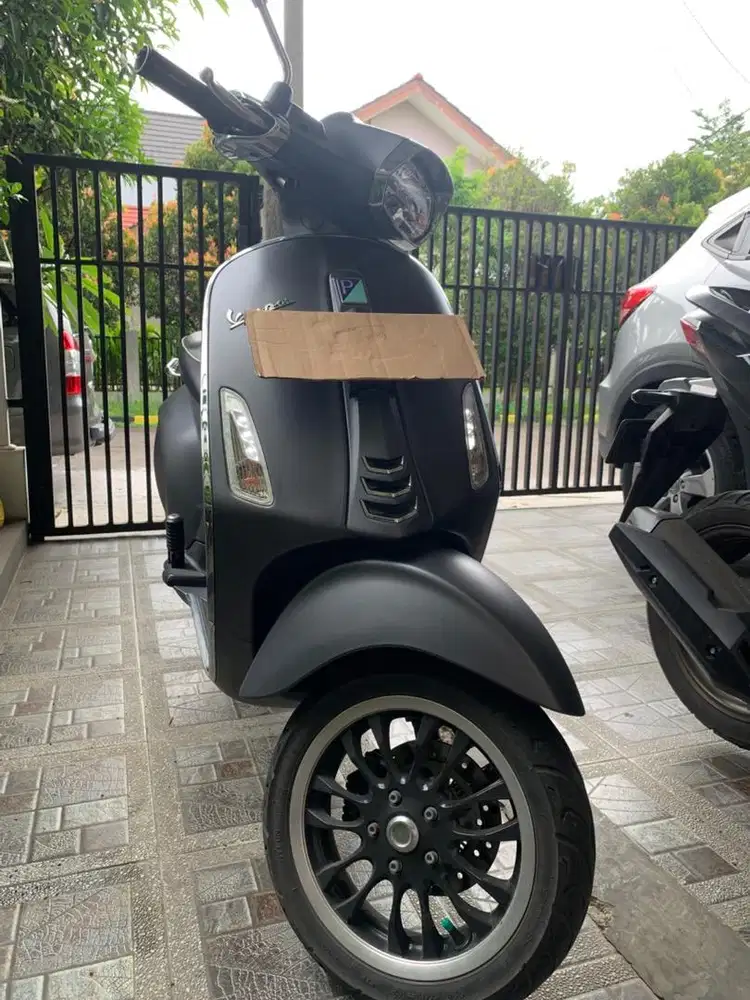 Jual Vespa Sprint iGET 150 ABS