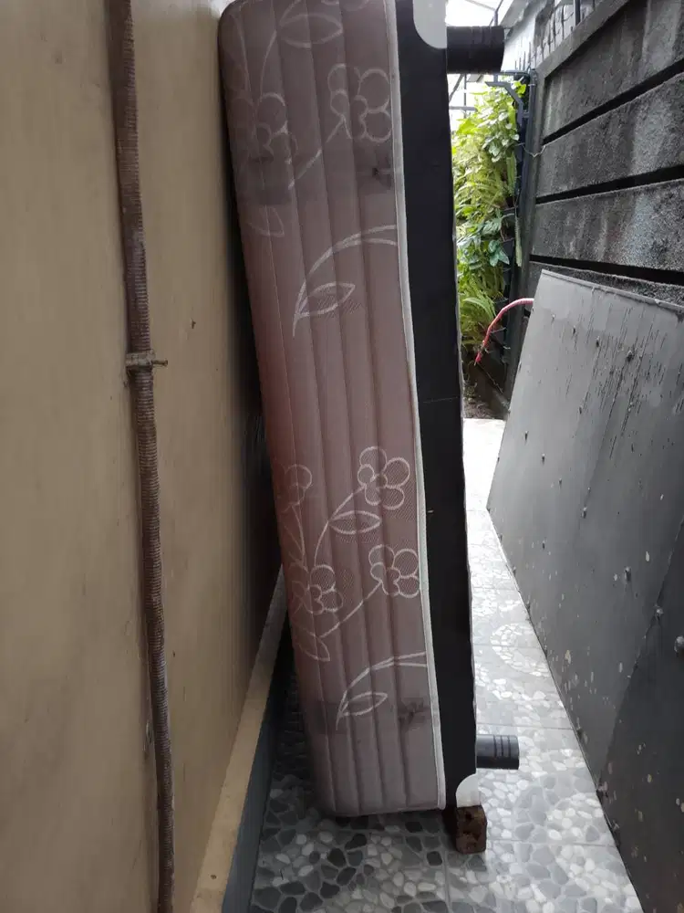 Jual spring bed second