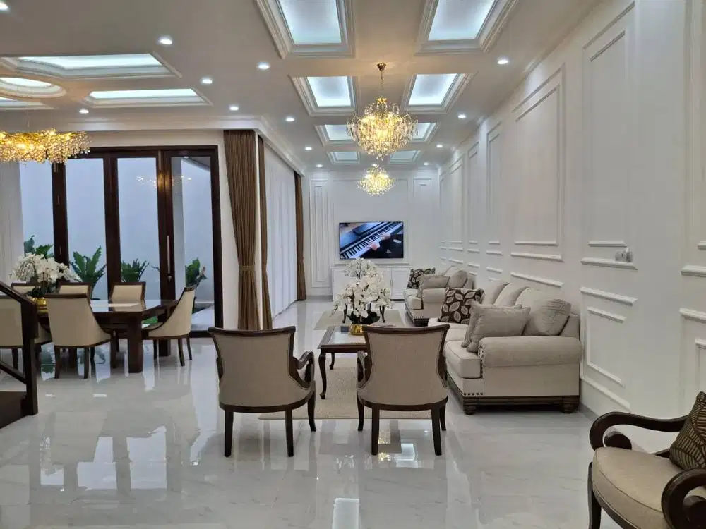 Dijual rumah mewah full furnish di boulevard citra grand Cibubur