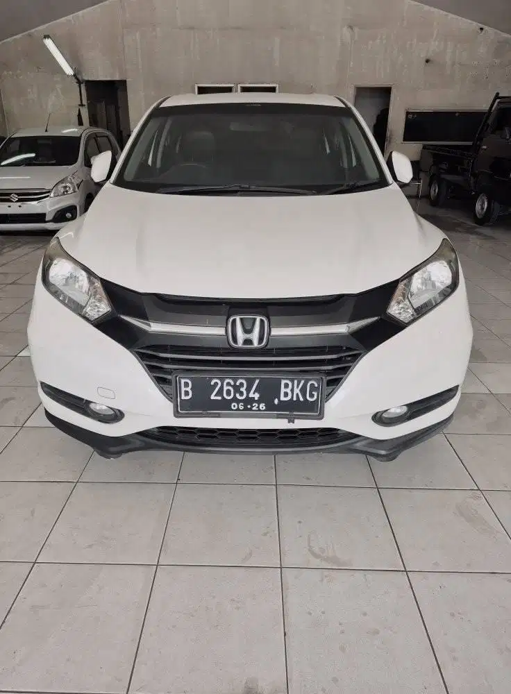 HONDA HRV E AT 2016 PUTIH