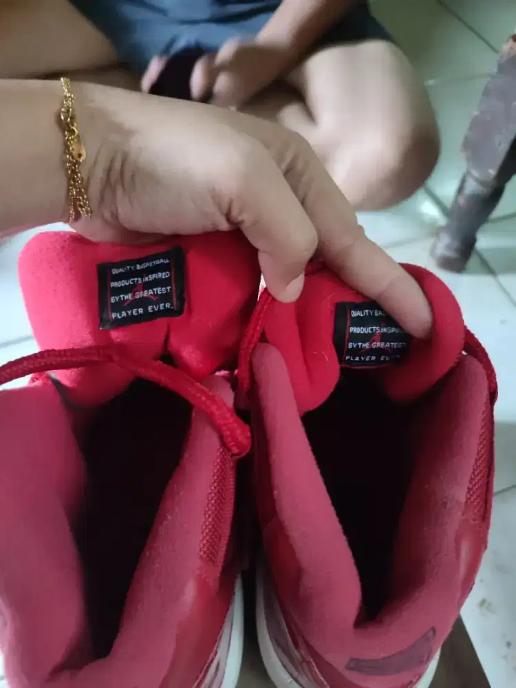Jordan retro 11 kondisi masih bagus UK 41/42