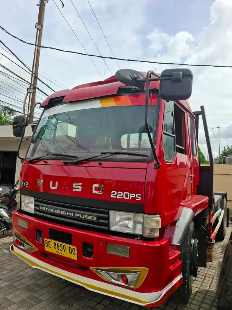 Truk Head Trailer Mitsubishi Fuso FM517HS Engkel 4x2 Th. 2014