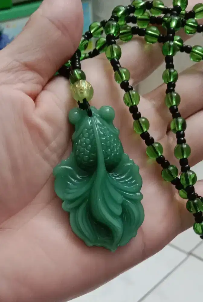 kalung dan liontin batu Giok ikan keberuntungan, baru