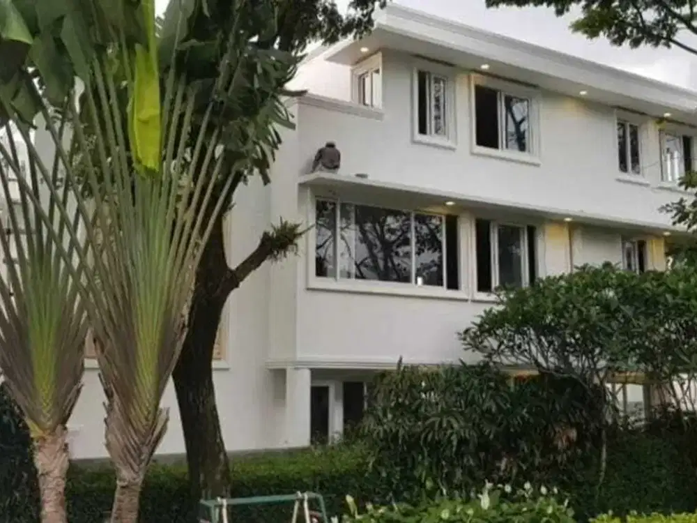 Dijual Rumah Mewah Luas 300 m2 SHM Rancamaya Bogor