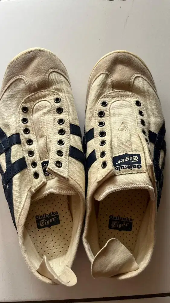 Onitsuka Tiger Size 40